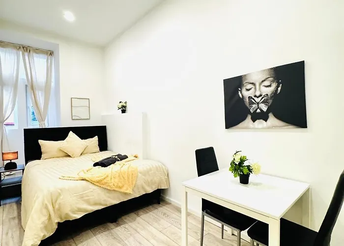 Διαμέρισμα Affordable 5br Apt, Ideal For Groups & Families