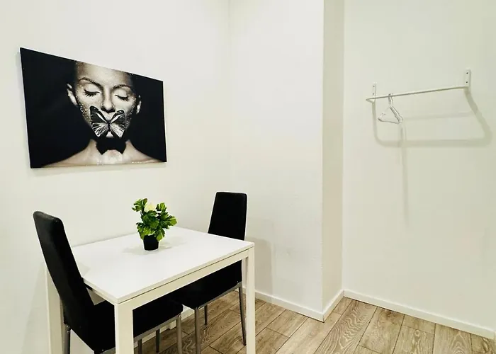 Affordable 5br Apt, Ideal For Groups & Families * Vídeň