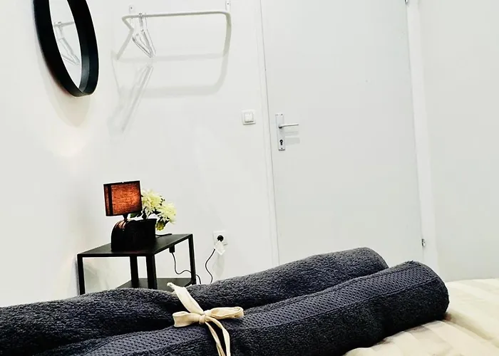 Affordable 5br Apt, Ideal For Groups & Families Vídeň
