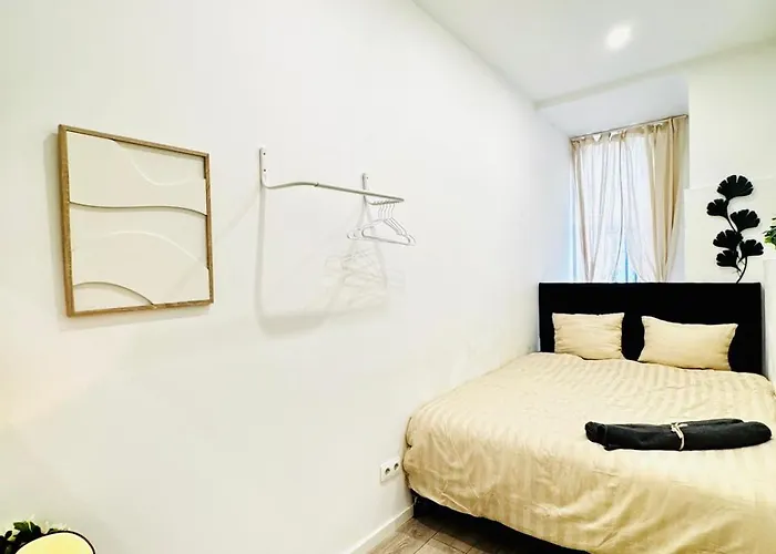 Affordable 5br Apt, Ideal For Groups & Families