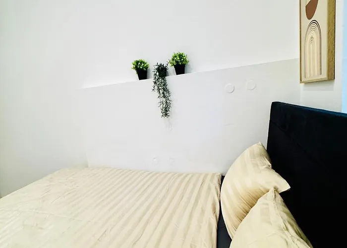 Affordable 5br Apt, Ideal For Groups & Families * Vídeň