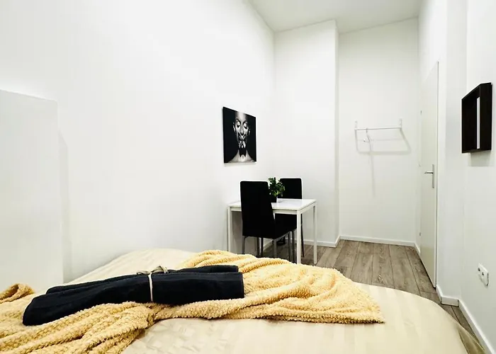 Affordable 5br Apt, Ideal For Groups & Families Vídeň